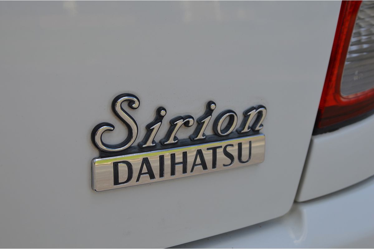 2004 Daihatsu Sirion M100RS