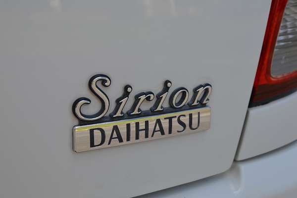 2004 Daihatsu Sirion M100RS