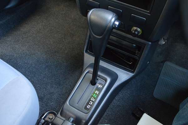 2004 Daihatsu Sirion M100RS