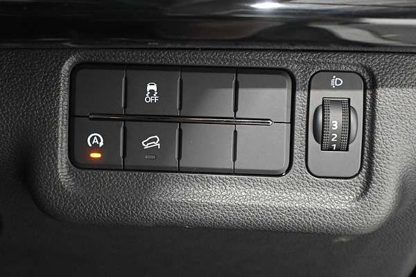 2025 Mahindra XUV700 AX7L