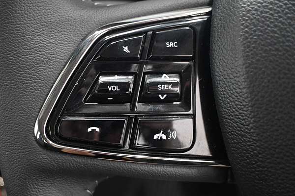 2025 Mahindra XUV700 AX7L