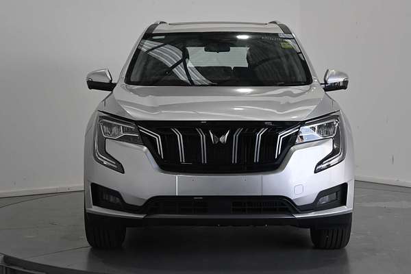 2025 Mahindra XUV700 AX7L