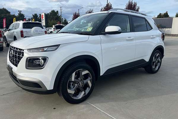 2024 Hyundai Venue Elite QX.V5