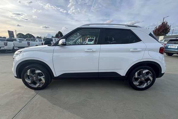 2024 Hyundai Venue Elite QX.V5