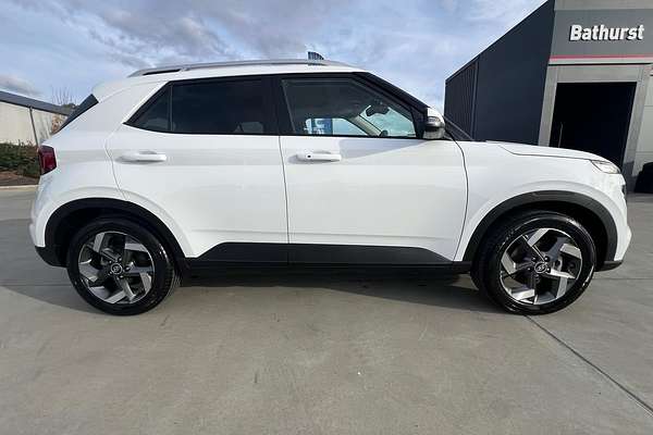 2024 Hyundai Venue Elite QX.V5
