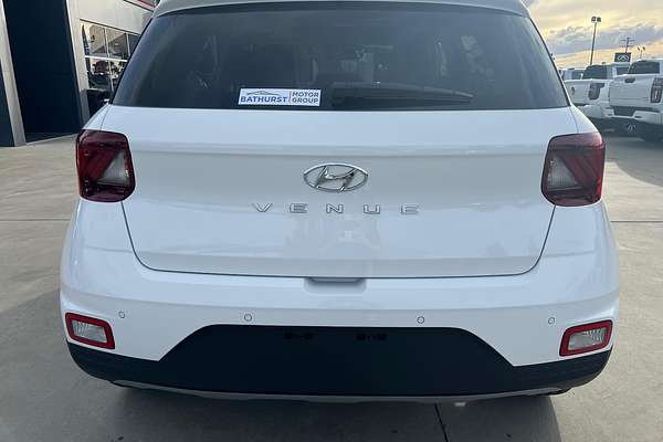 2024 Hyundai Venue Elite QX.V5