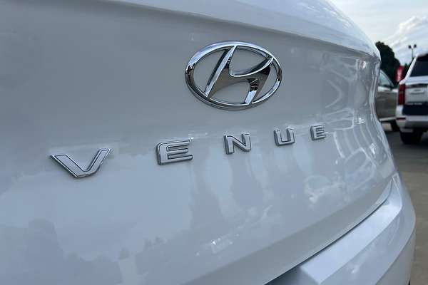 2024 Hyundai Venue Elite QX.V5
