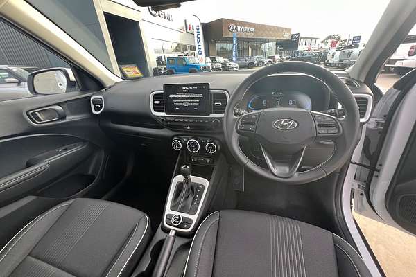 2024 Hyundai Venue Elite QX.V5