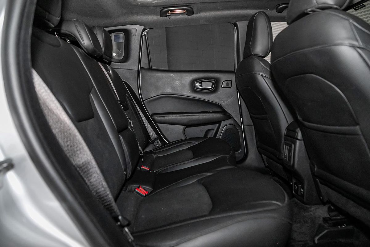 2021 Jeep Compass Limited M6