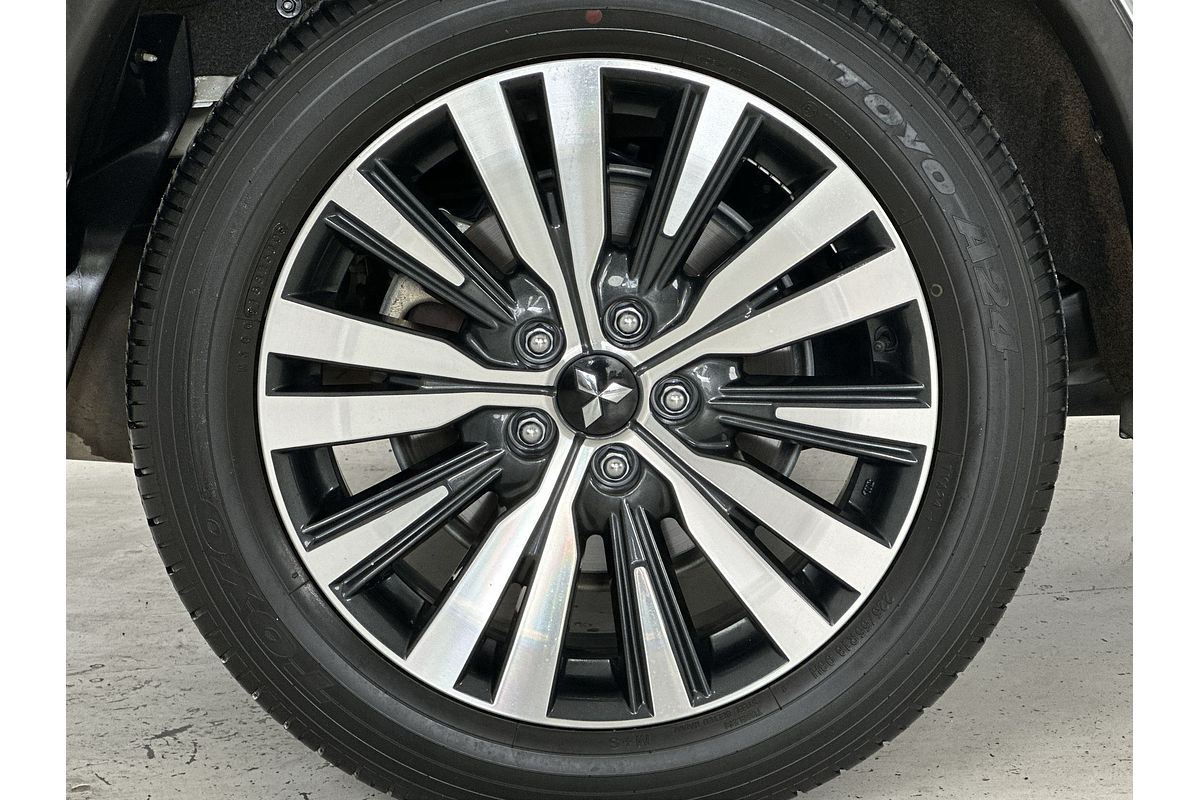 2020 Mitsubishi Outlander LS ZL
