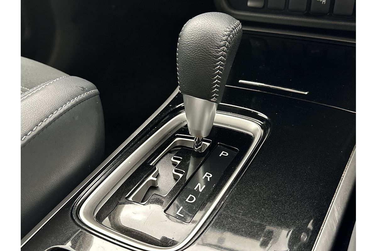 2020 Mitsubishi Outlander LS ZL