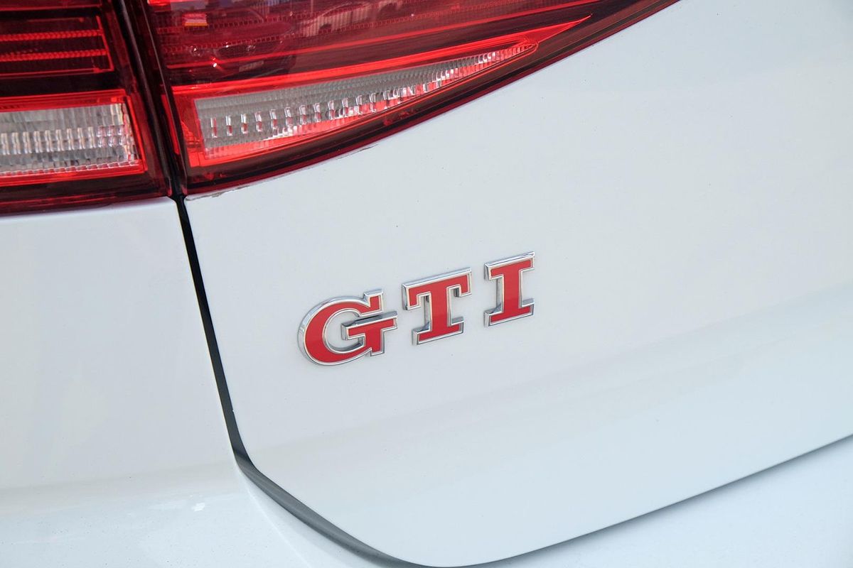 2019 Volkswagen Golf GTI 7.5
