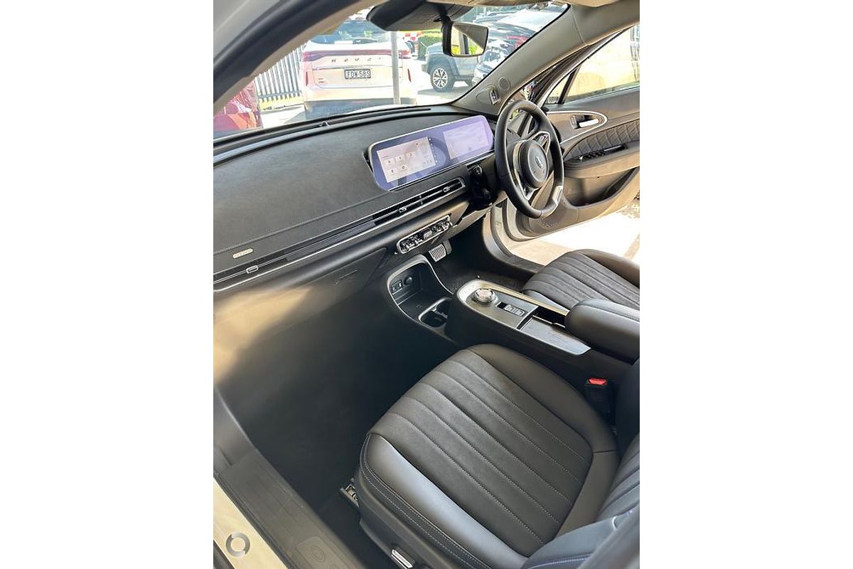2023 GWM Ora Standard Range ES11