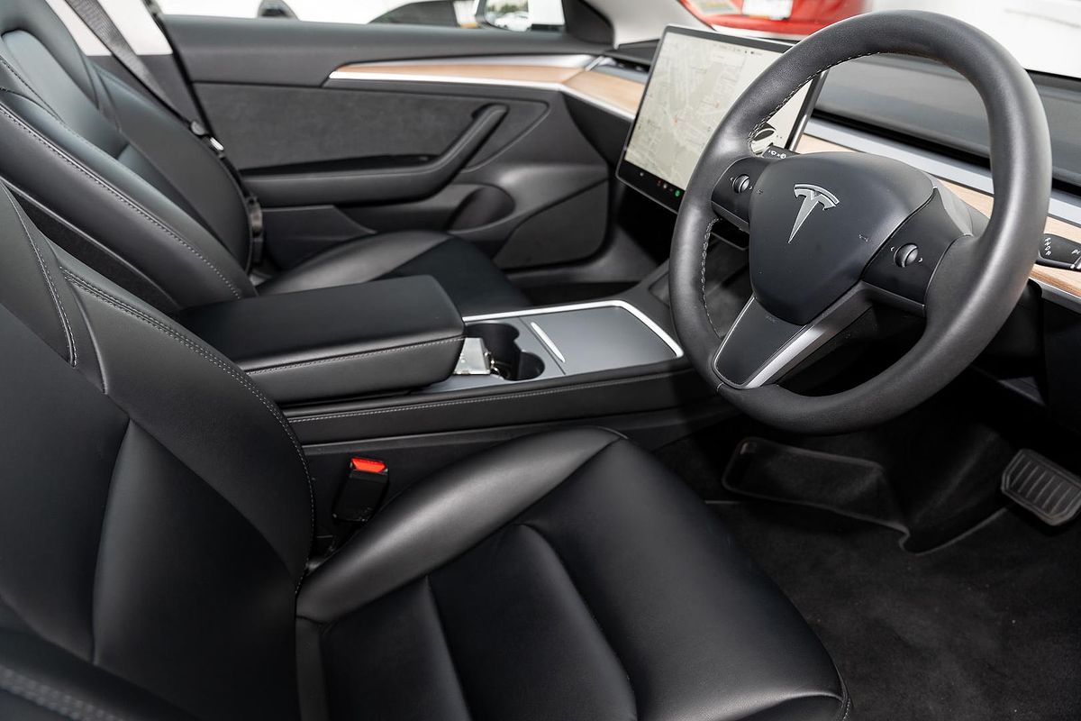 2023 Tesla Model 3 Rear-Wheel Drive