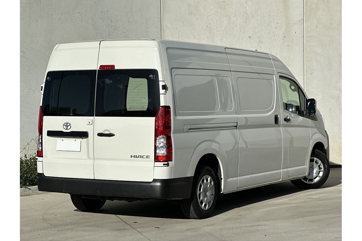 2022 Toyota Hiace GDH320R