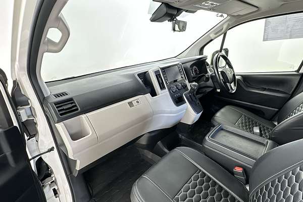 2022 Toyota Hiace GDH320R