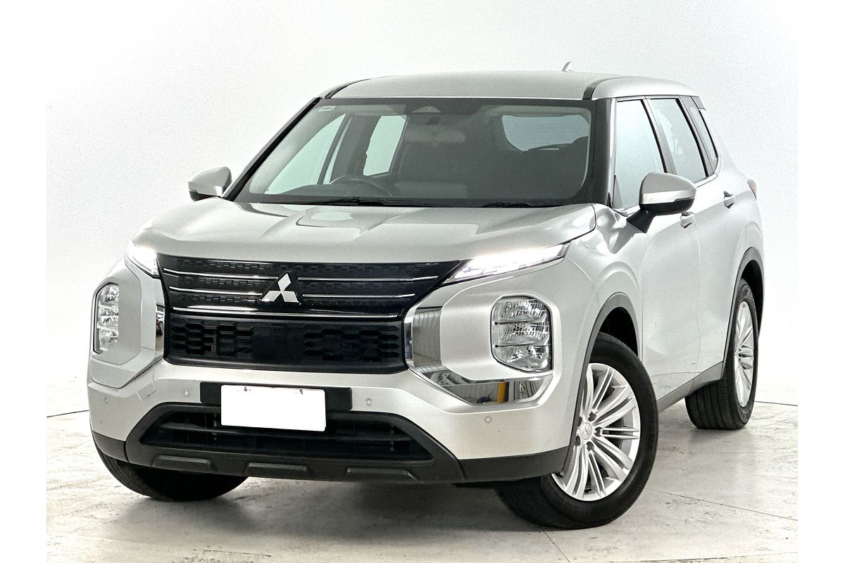 2022 Mitsubishi Outlander ES ZM