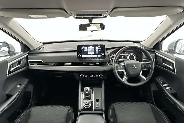 2022 Mitsubishi Outlander ES ZM