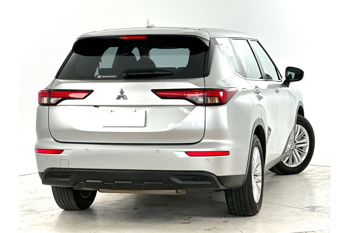 2022 Mitsubishi Outlander ES ZM