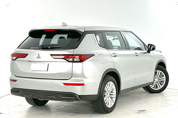 2022 Mitsubishi Outlander ES ZM