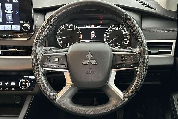 2022 Mitsubishi Outlander ES ZM
