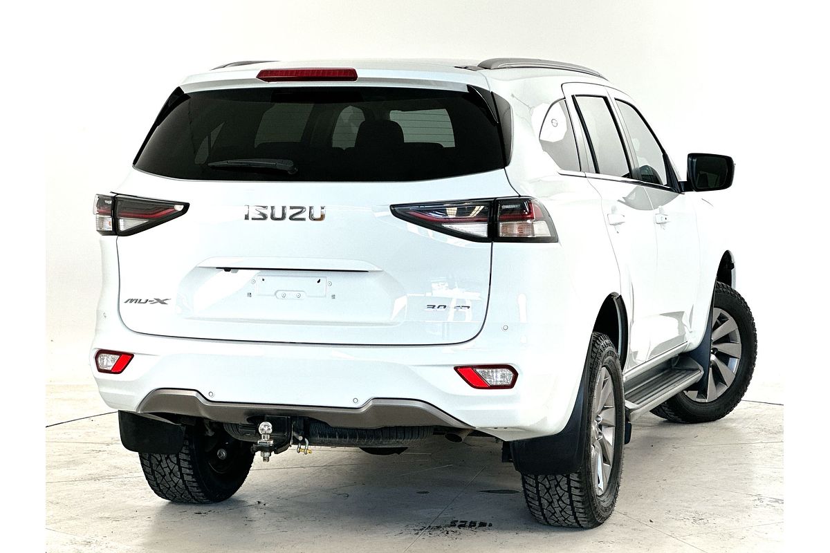 2022 Isuzu MU-X LS-U
