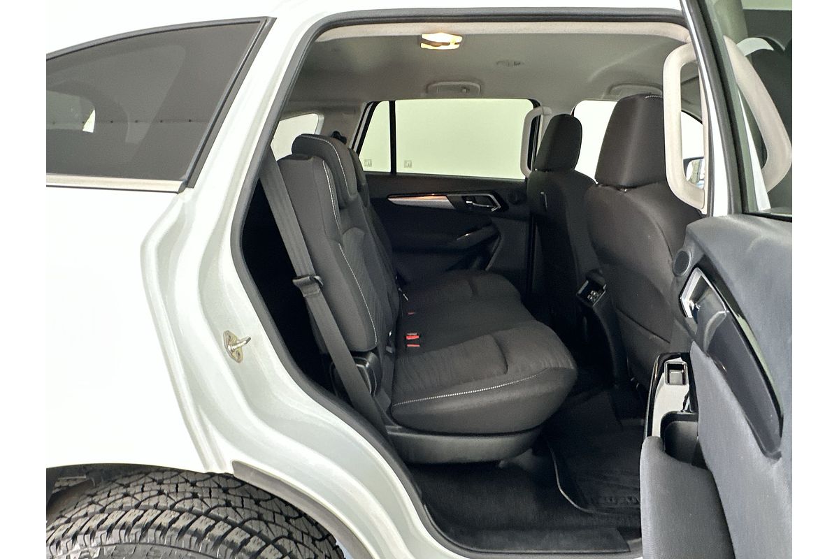 2022 Isuzu MU-X LS-U