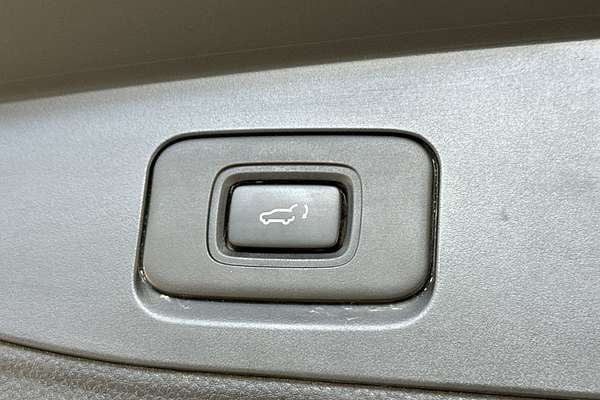 2022 Isuzu MU-X LS-U
