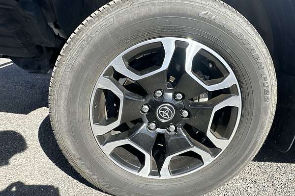 2023 Toyota Hilux SR5 GUN126R 4X4