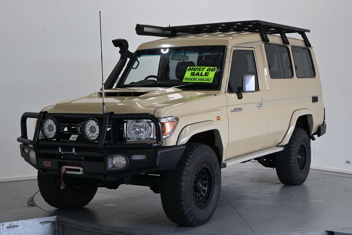 2022 Toyota Landcruiser GXL Troopcarrier VDJ78R