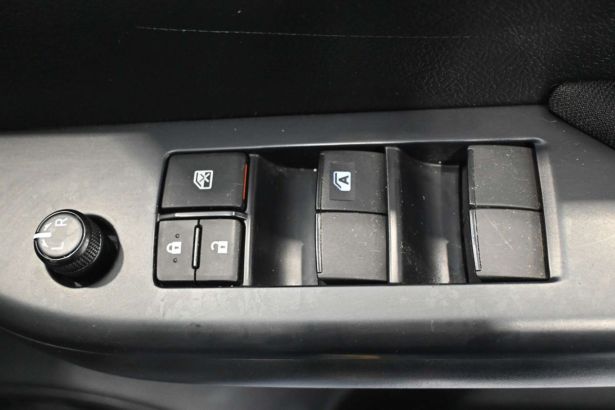 2023 Toyota Hilux SR GUN126R 4X4