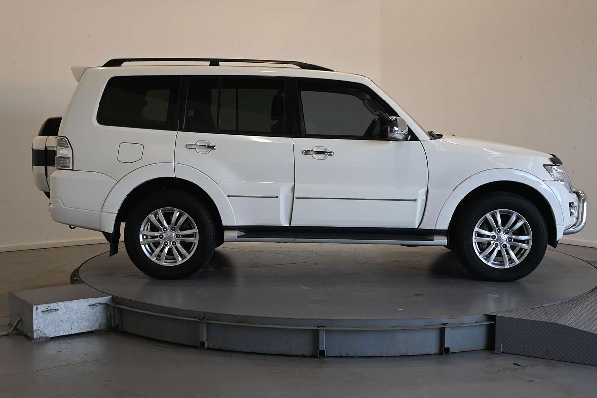 2020 Mitsubishi Pajero Exceed NX