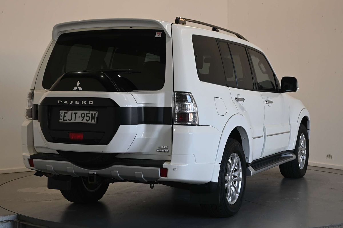 2020 Mitsubishi Pajero Exceed NX