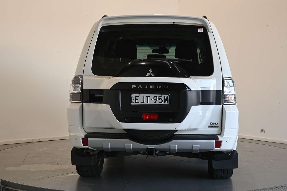 2020 Mitsubishi Pajero Exceed NX