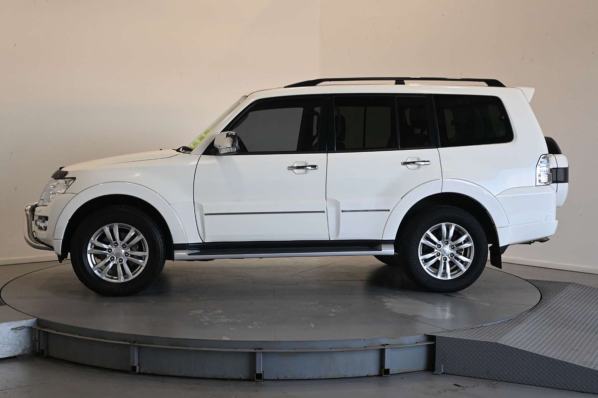 2020 Mitsubishi Pajero Exceed NX