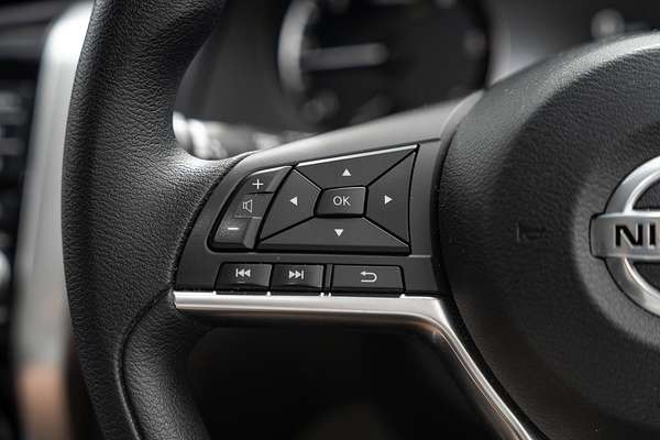 2023 Nissan Navara SL D23 Rear Wheel Drive