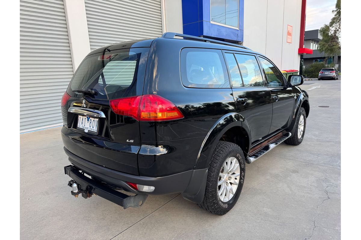 2013 Mitsubishi Challenger LS PB