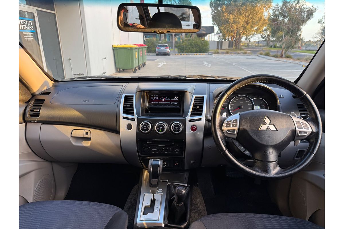 2013 Mitsubishi Challenger LS PB