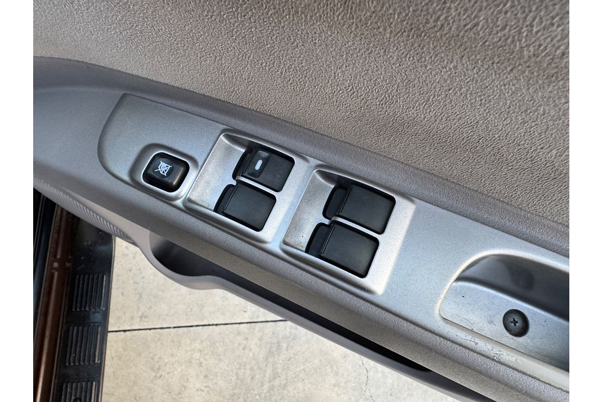 2013 Mitsubishi Challenger LS PB