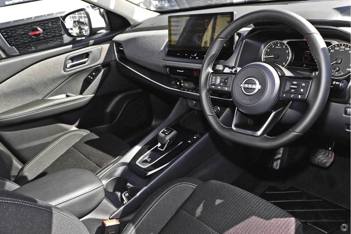 2024 Nissan QASHQAI ST J12