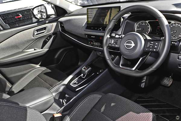 2024 Nissan QASHQAI ST J12