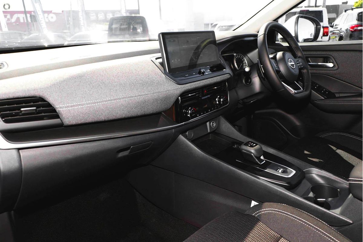 2024 Nissan QASHQAI ST J12