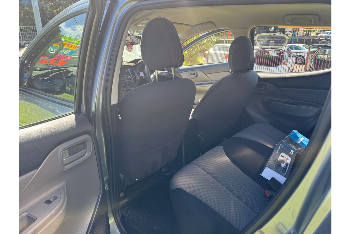 2015 Mitsubishi Triton GLX MQ 4X4
