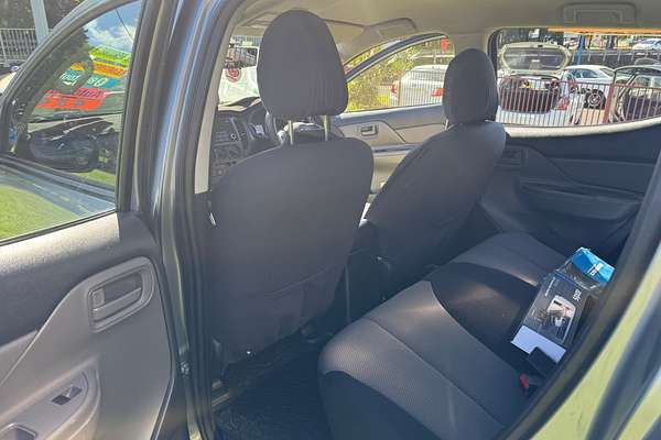 2015 Mitsubishi Triton GLX MQ 4X4