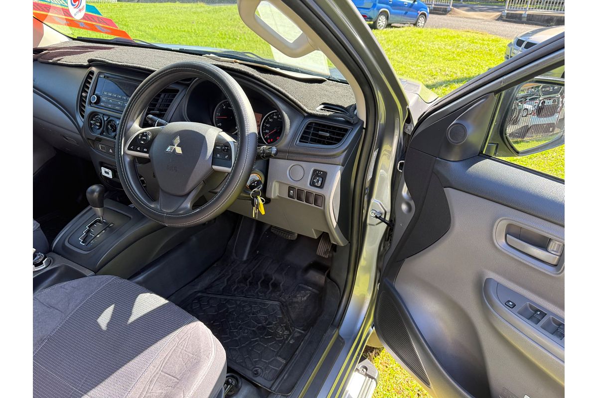 2015 Mitsubishi Triton GLX MQ 4X4