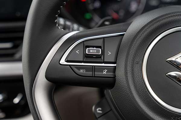 2025 Suzuki Swift Hybrid GLX UZ