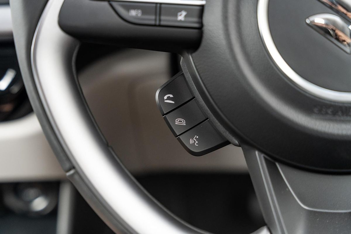 2025 Suzuki Swift Hybrid GLX UZ