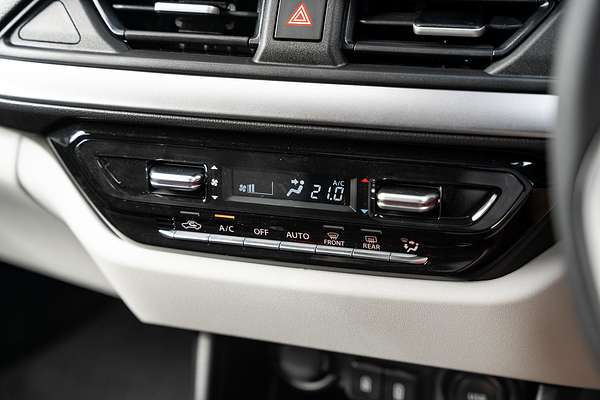 2025 Suzuki Swift Hybrid GLX UZ