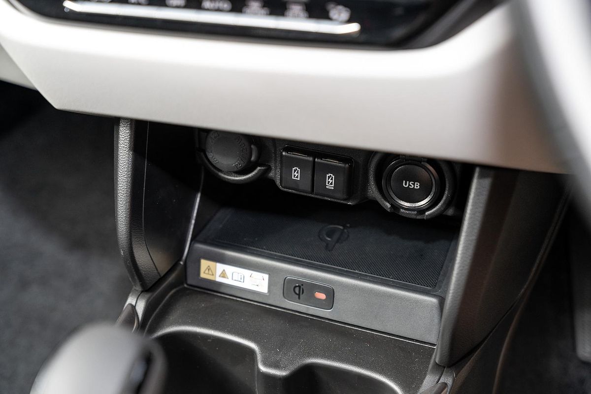 2025 Suzuki Swift Hybrid GLX UZ