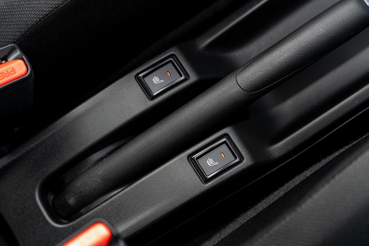 2025 Suzuki Swift Hybrid GLX UZ